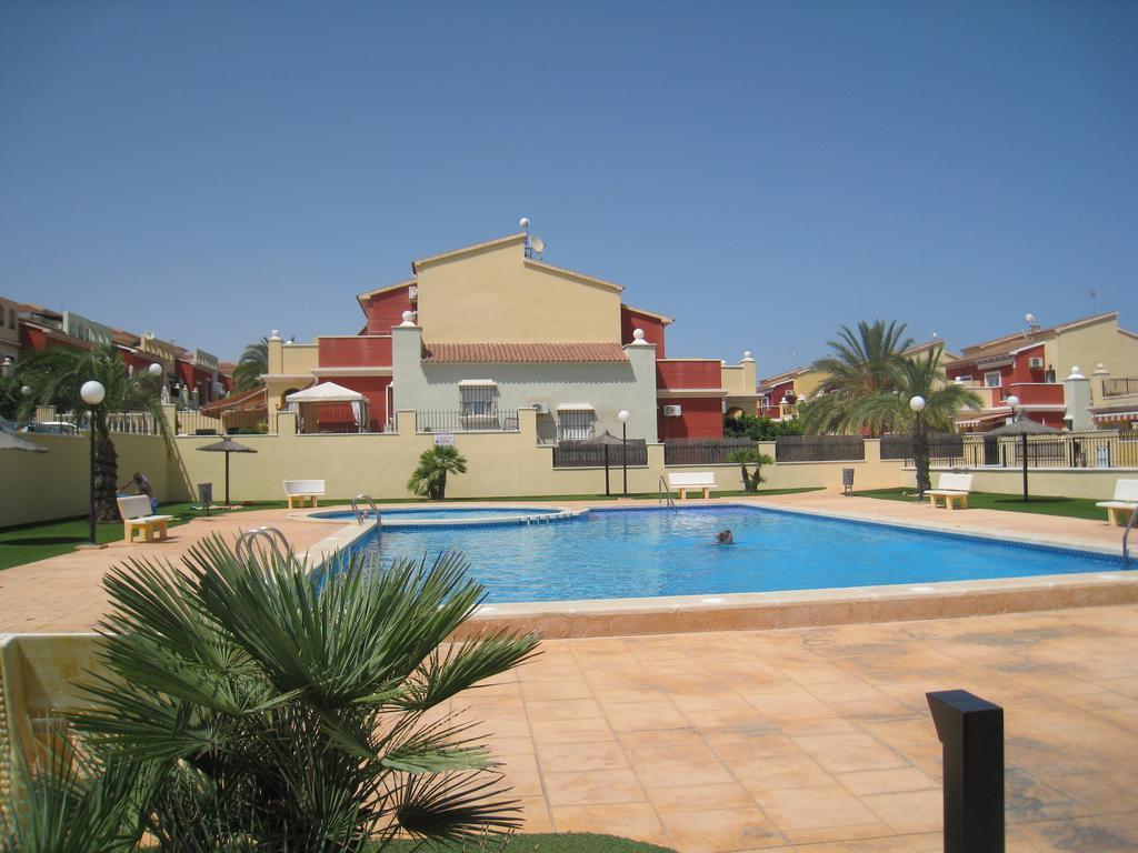 Bungalow Altos De La Bahia Torrevieja Quarto foto